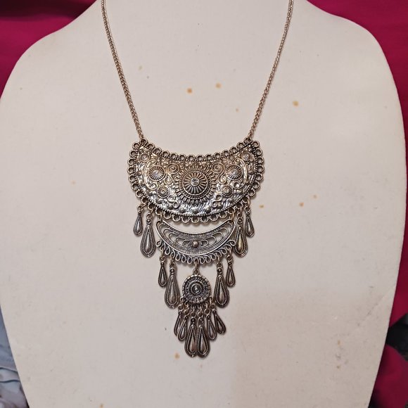 Source Unknown Jewelry - Tibetan Silver Bib Statement Necklace with Swarovski Crystal Rhinestones NWOT